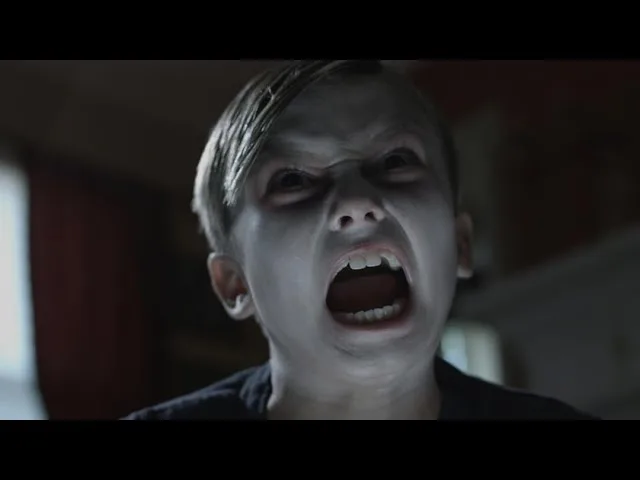 Capa de Ouija: Exorcismo