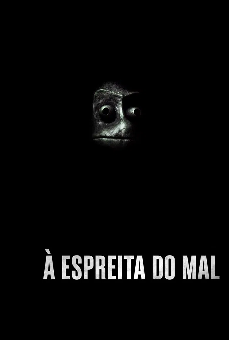Capa de À Espreita do Mal