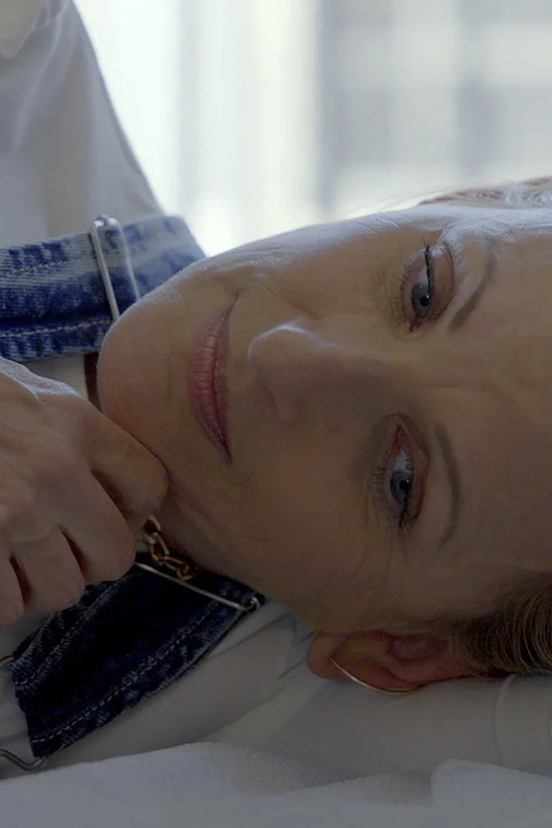 Capa de Marlee Matlin: Not Alone Anymore